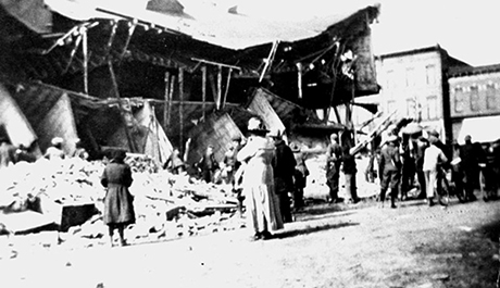 The collapsed Smith block on the morning of May 6, 1919.