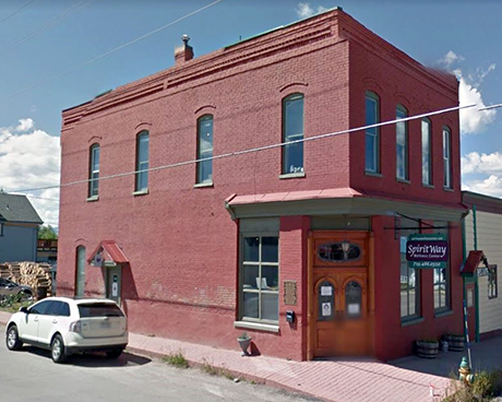 The Walpenskys moved into this building at 201 West 6th Street in 1906 and stayed until 1917.